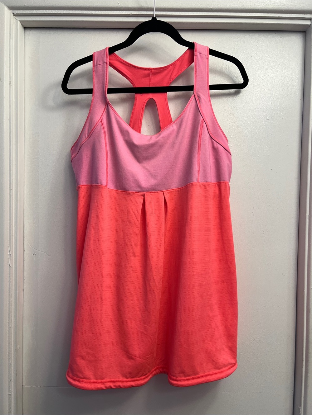 Old Navy Coral Pink Active Tank Size XL